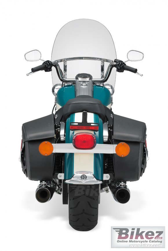 2009 Harley-Davidson FLHRC Road King Classic photo